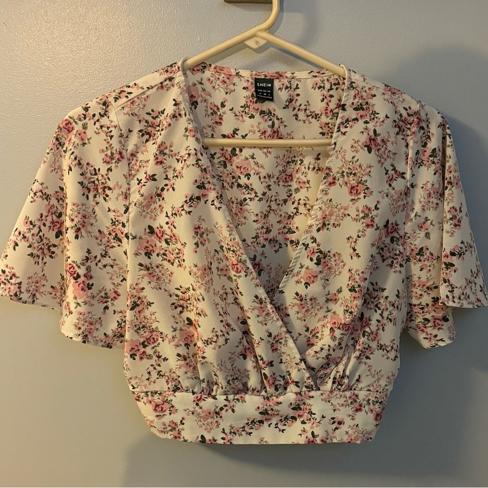 SHEIN Floral Crop Top Size Medium